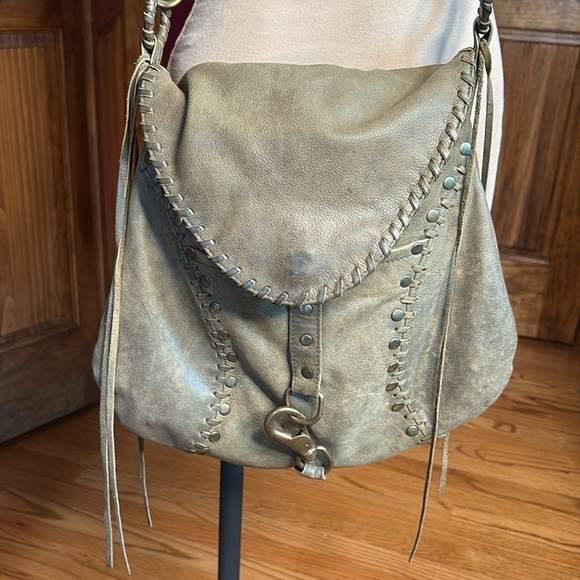 Aaneta Cleopatra Crossbody Handbag Purse olive Green boho distressed leather - Picture 4 of 15